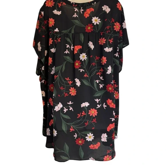 Torrid Black Floral Blouse Spring/Summer  PLUS: 5X      #P - Picture 5 of 9